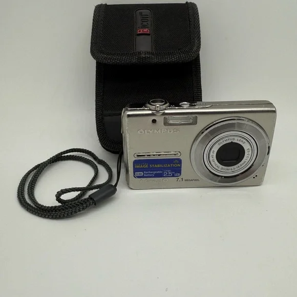 Olympus FE-230 Silver Digital Camera